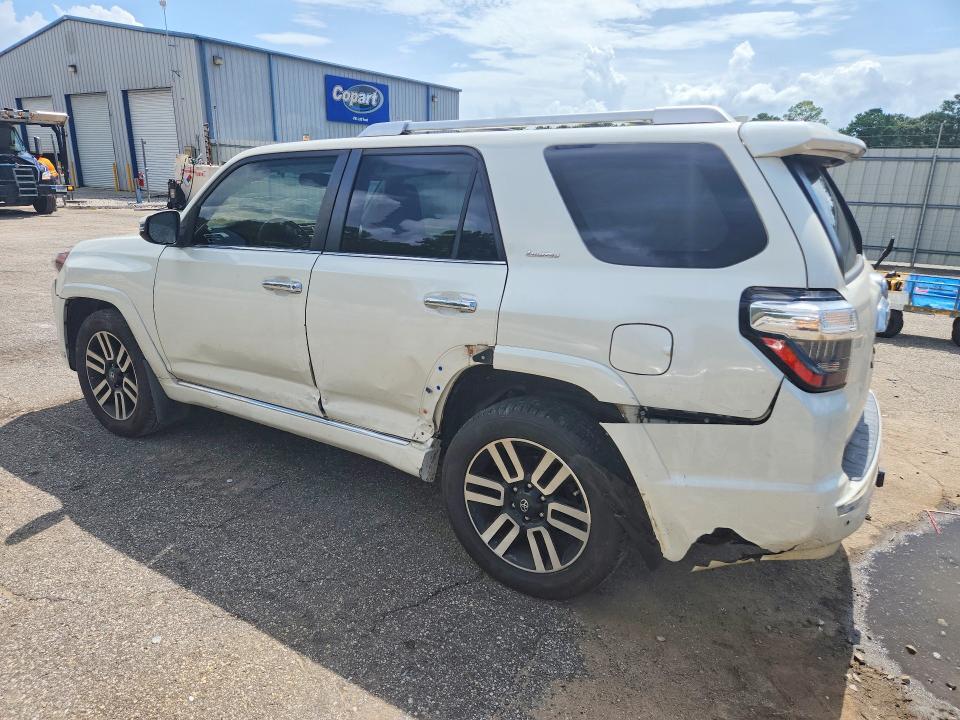 2019 TOYOTA 4RUNNER SR5 — Фото 2 из 13