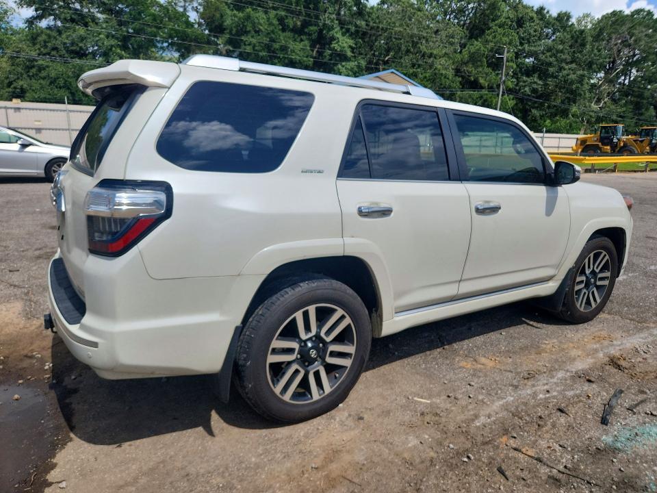 2019 TOYOTA 4RUNNER SR5 — Фото 3 из 13