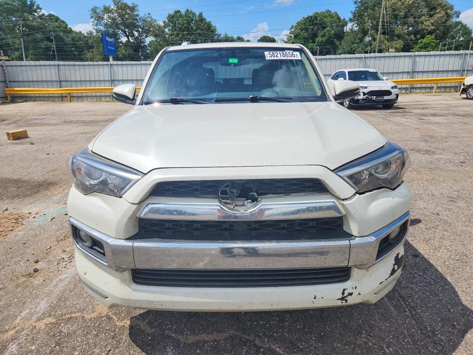 2019 TOYOTA 4RUNNER SR5 — Фото 5 из 13
