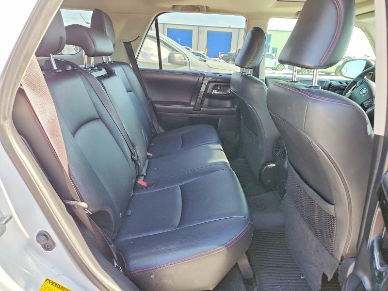 2019 TOYOTA 4RUNNER — Фото 10 из 12