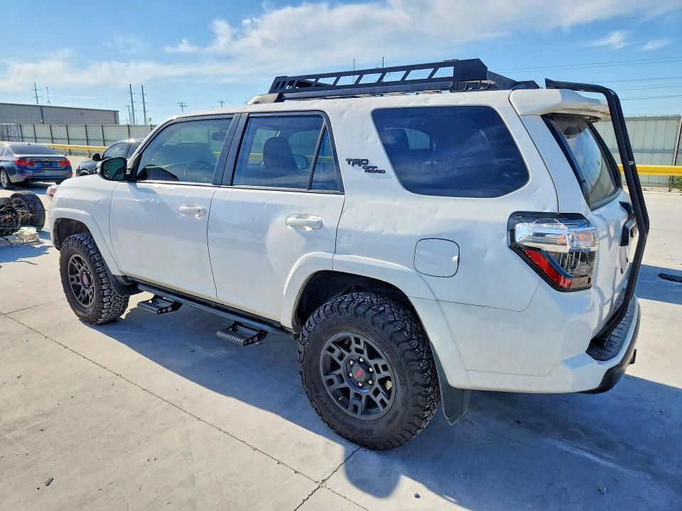 2019 TOYOTA 4RUNNER — Фото 2 из 12