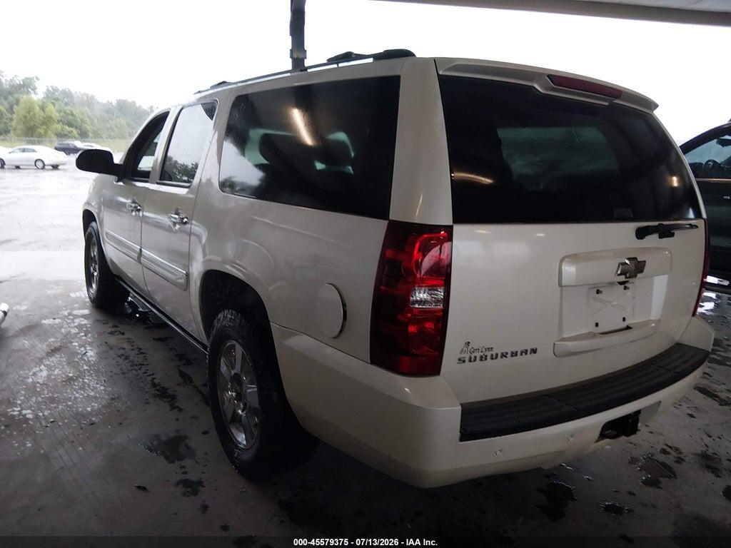 1GNFC16J88R209377 2008 CHEVROLET SUBURBAN 1500 photo no. 3