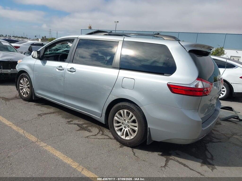5TDYK3DC4FS527385 2015 TOYOTA SIENNA photo no. 3