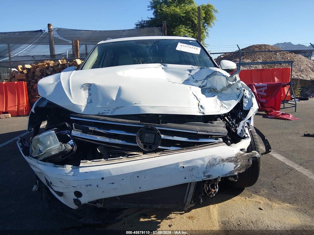 3VV3B7AX2JM156827 2018 VOLKSWAGEN TIGUAN photo no. 11