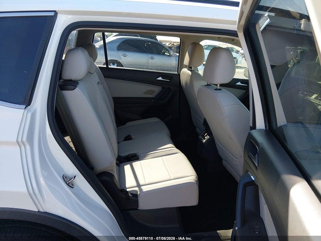 3VV3B7AX2JM156827 2018 VOLKSWAGEN TIGUAN photo no. 8