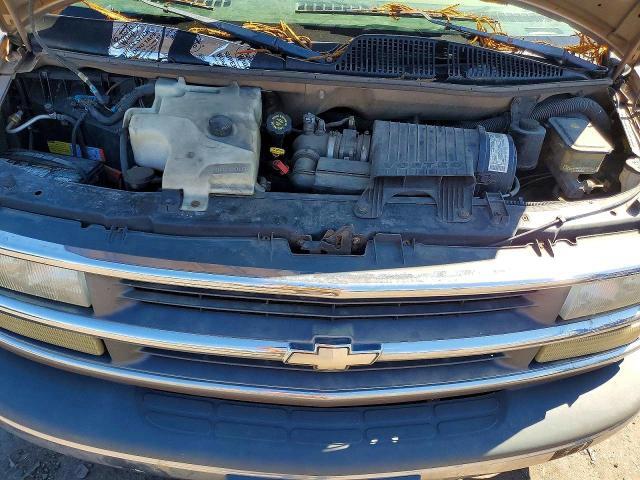 2002 CHEVROLET EXPRESS G1500 — Фото 11 из 12