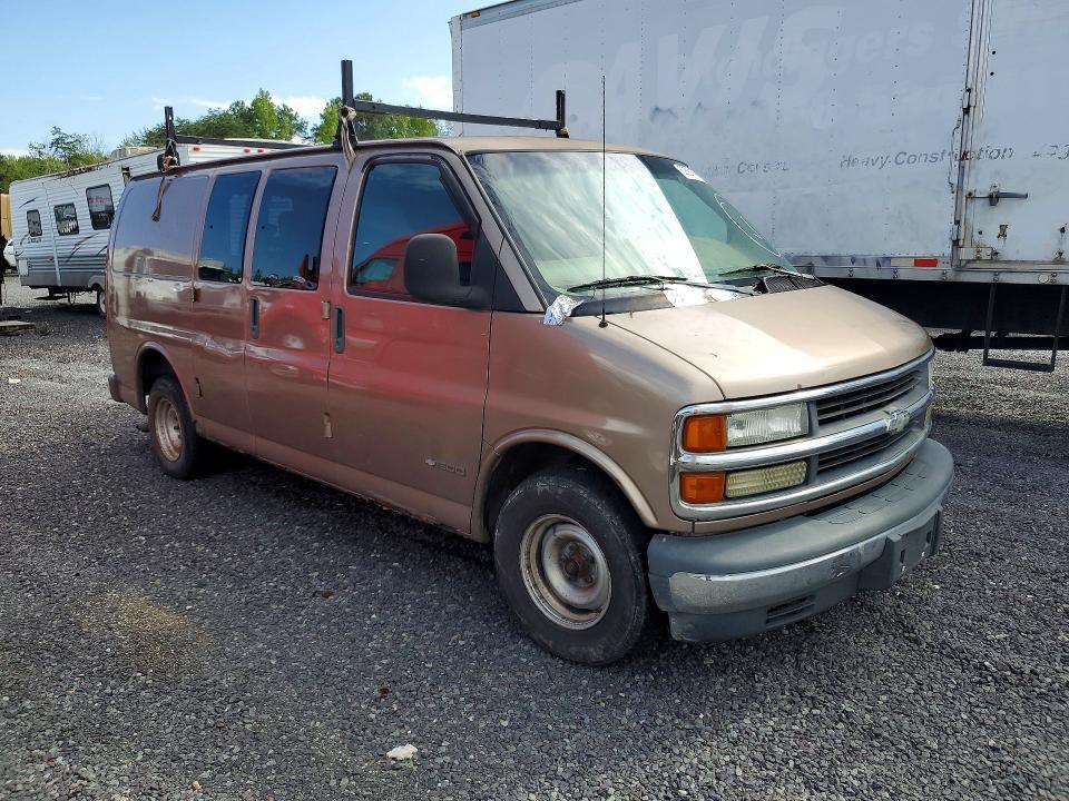 2002 CHEVROLET EXPRESS G1500 — Фото 4 из 12