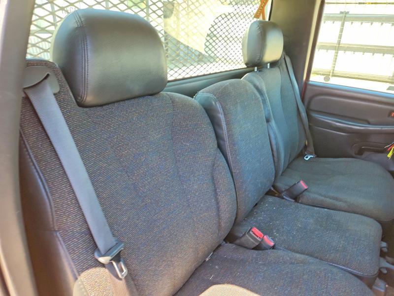 2002 CHEVROLET SILVERADO C1500 — Фото 10 из 12