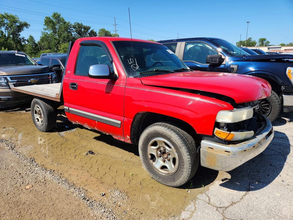 2002 CHEVROLET SILVERADO C1500 — Фото 4 из 12