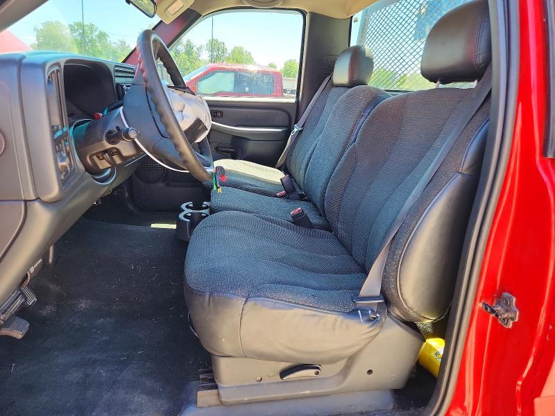 2002 CHEVROLET SILVERADO C1500 — Фото 7 из 12