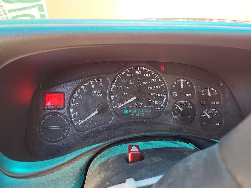 2002 CHEVROLET SILVERADO C1500 — Фото 9 из 12
