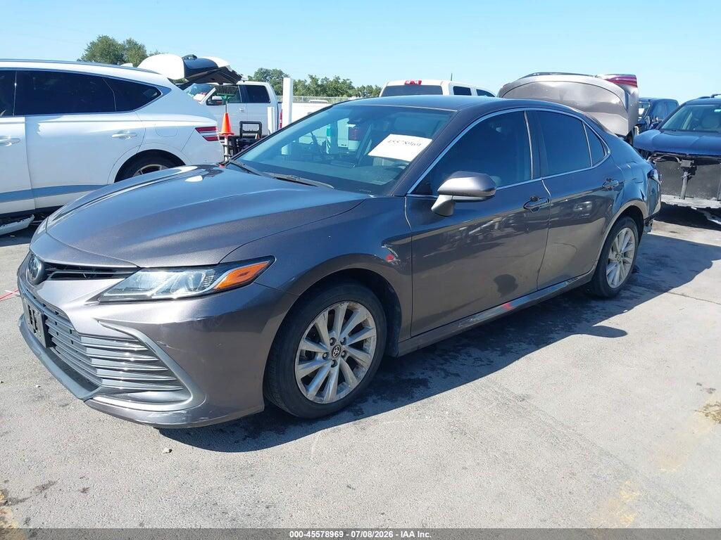 4T1C11AK4NU688466 2022 TOYOTA CAMRY photo no. 2