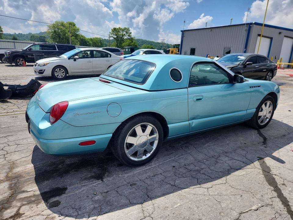 1FAHP60A12Y100676 2002 FORD THUNDERBIRD photo no. 3