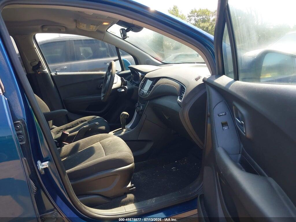 3GNCJLSB6KL338882 2019 CHEVROLET TRAX photo no. 5
