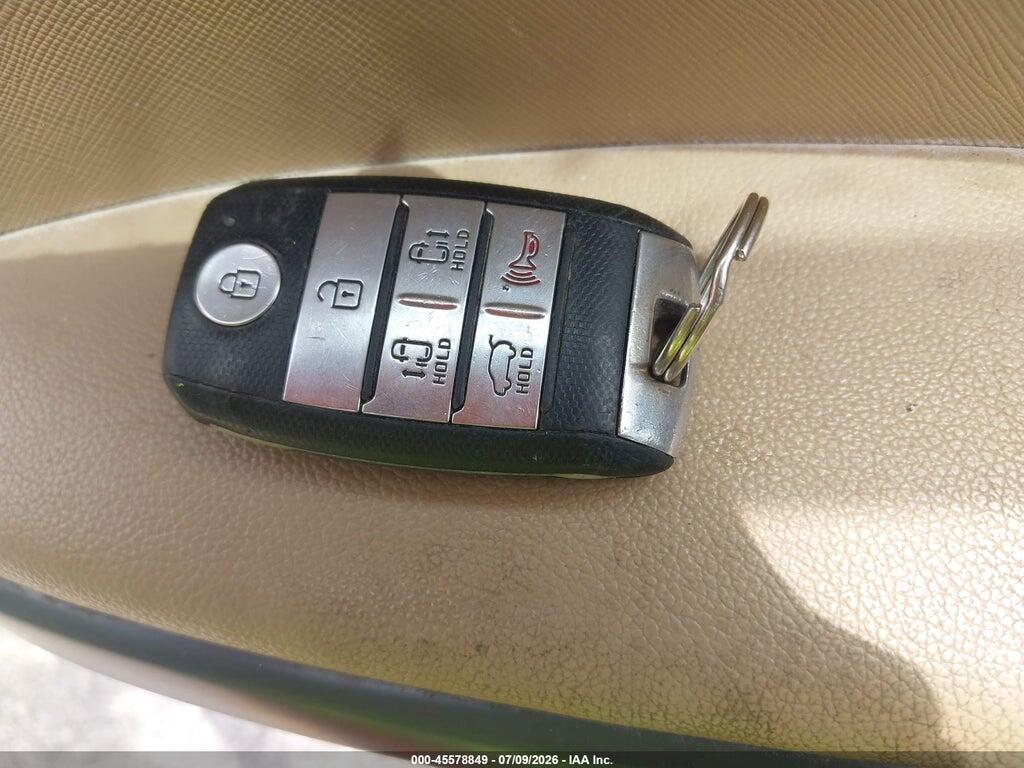 KNDMB5C10H6284316 2017 KIA SEDONA photo no. 11