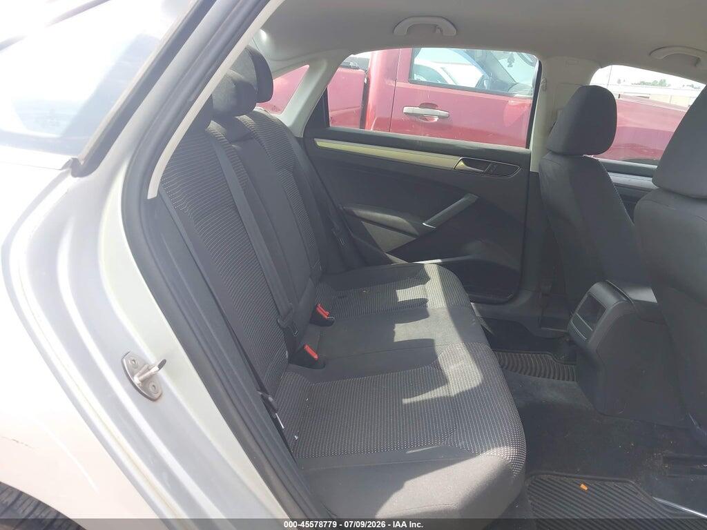 1VWAT7A36GC004847 2016 VOLKSWAGEN PASSAT photo no. 8