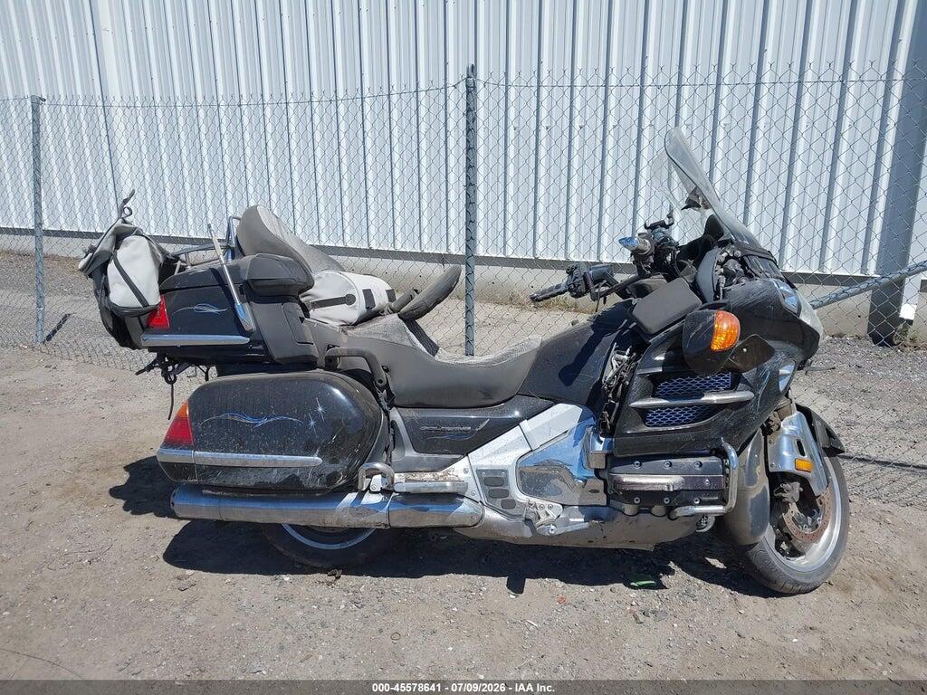 1HFSC47054A307523 2004 HONDA GL1800 photo no. 12