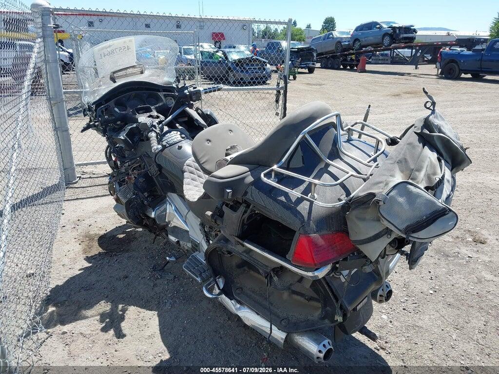 1HFSC47054A307523 2004 HONDA GL1800 photo no. 3