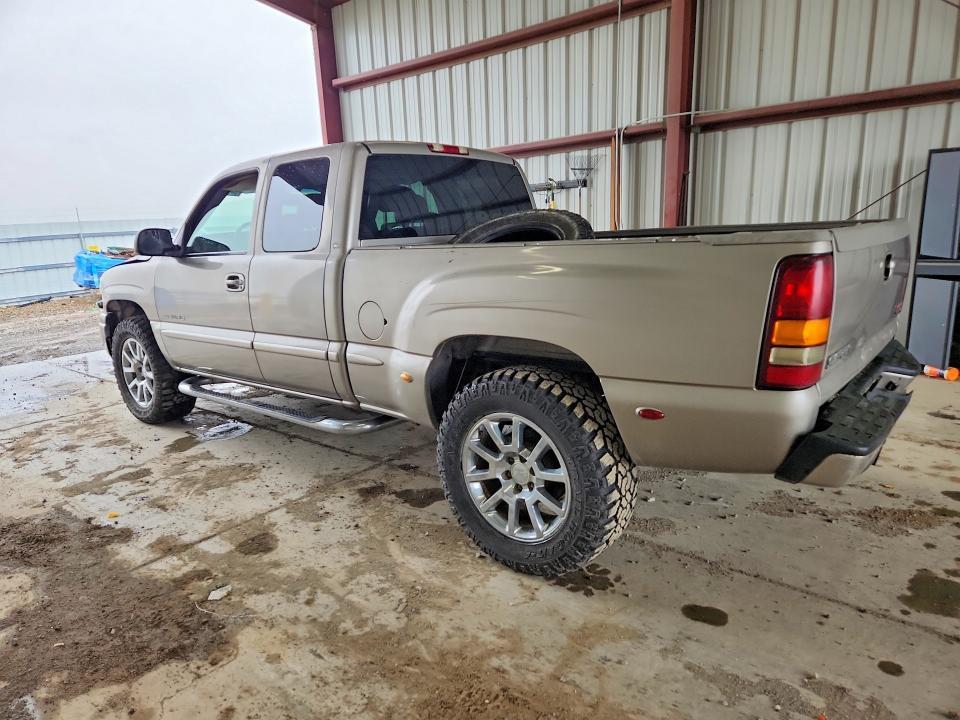 2002 GMC SIERRA K1500 DENALI — Фото 2 из 12