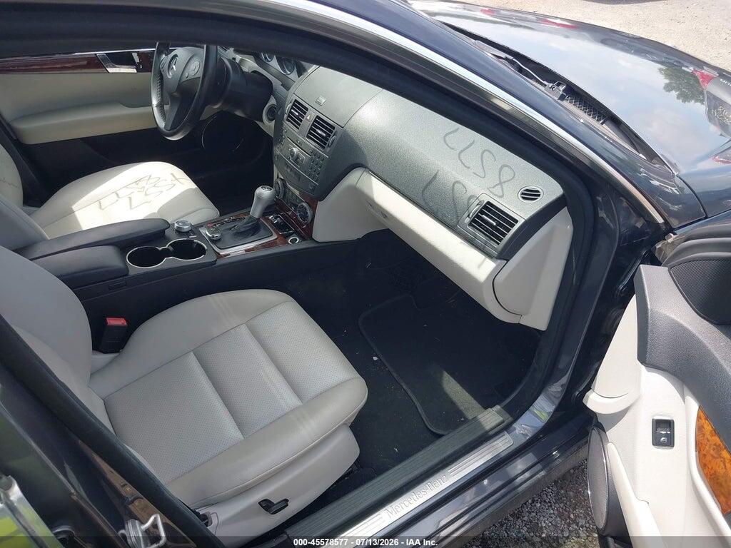 WDDGF8BB2BR173372 2011 MERCEDES-BENZ C 300 photo no. 5