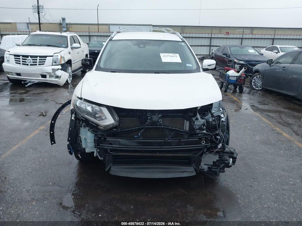 JN8AT2MT2JW452501 2018 NISSAN ROGUE photo no. 12