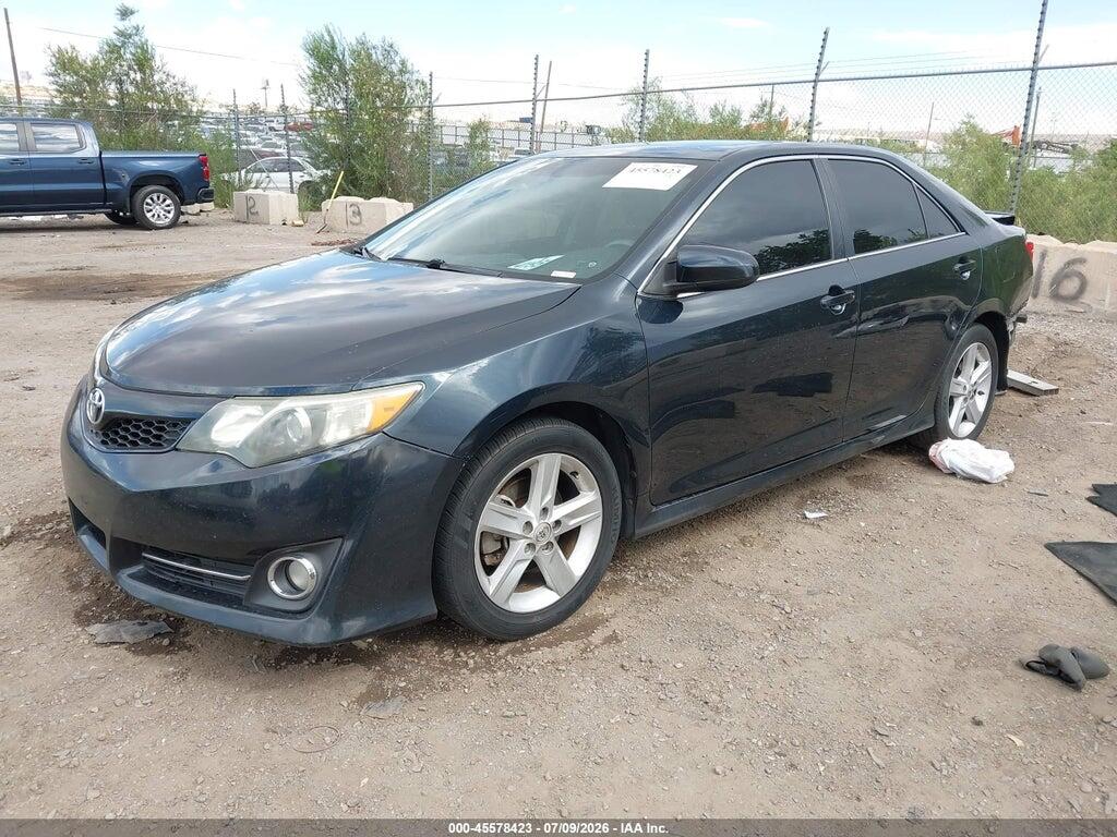 4T1BF1FKXEU328186 2014 TOYOTA CAMRY photo no. 2