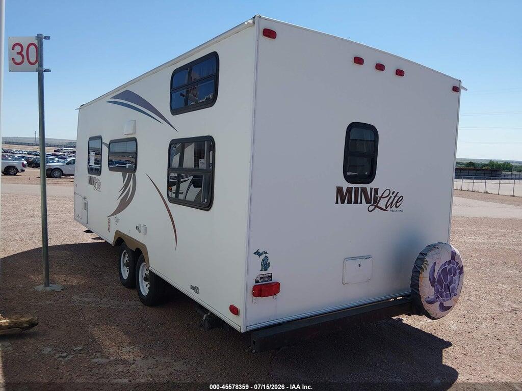 4X4TRLY28BD113307 2011 FOREST RIVER ROCKWOOD MINI LITE photo no. 3
