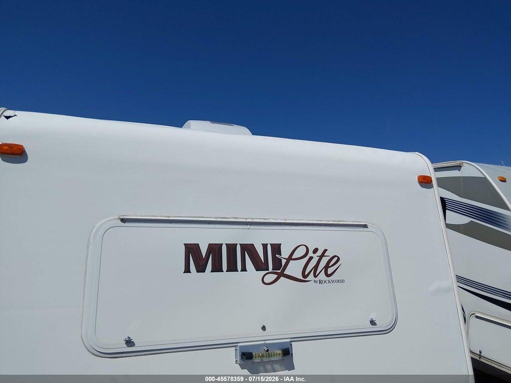 4X4TRLY28BD113307 2011 FOREST RIVER ROCKWOOD MINI LITE photo no. 6