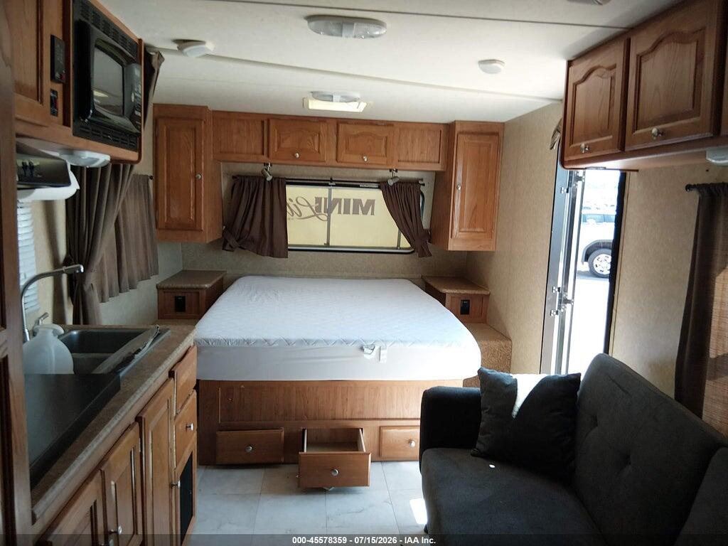 4X4TRLY28BD113307 2011 FOREST RIVER ROCKWOOD MINI LITE photo no. 8
