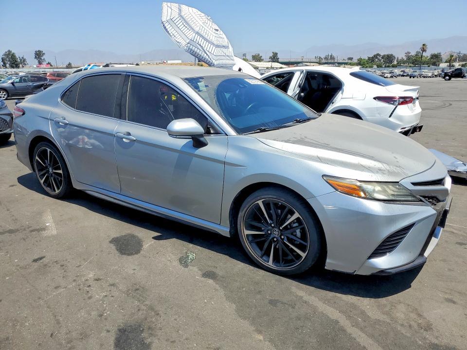 2019 TOYOTA CAMRY XSE — Фото 4 из 13