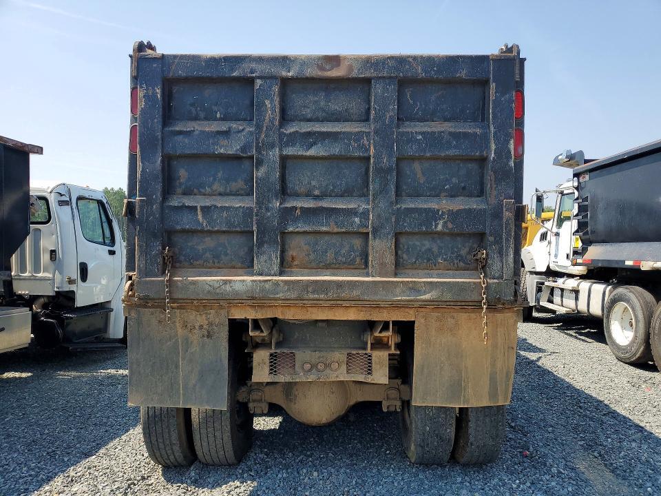 4V5K99UF32N310912 2002 VOLVO VHD photo no. 6
