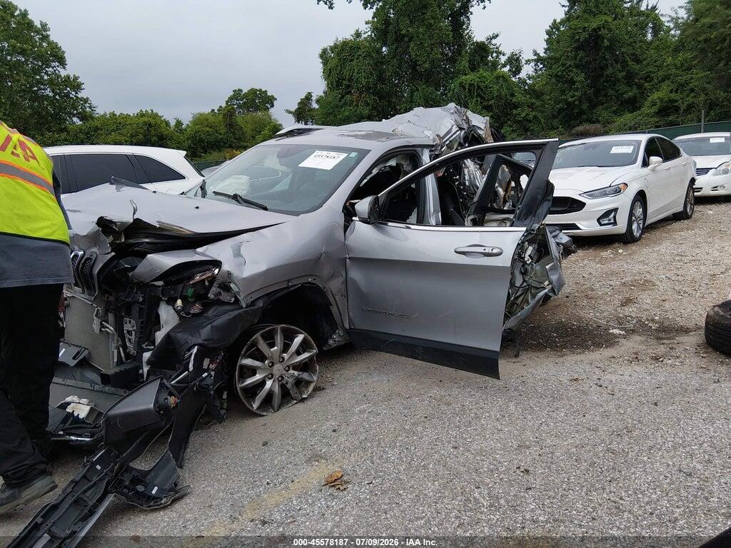 1C4PJMDB8HD234762 2017 JEEP CHEROKEE photo no. 2