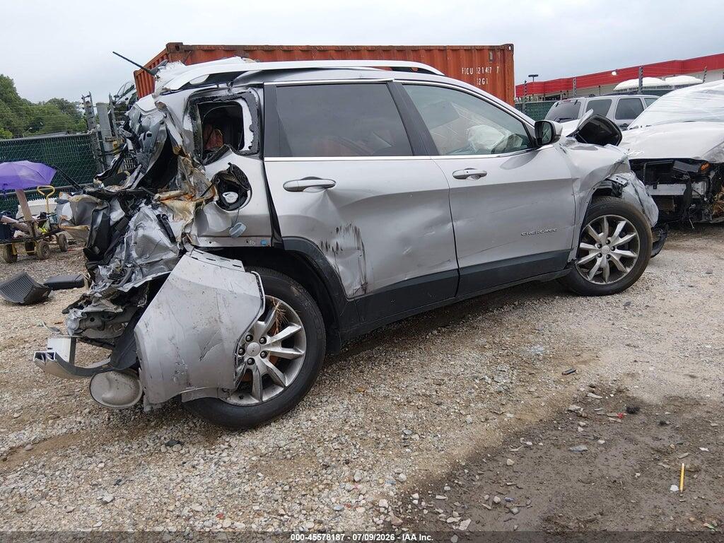1C4PJMDB8HD234762 2017 JEEP CHEROKEE photo no. 4