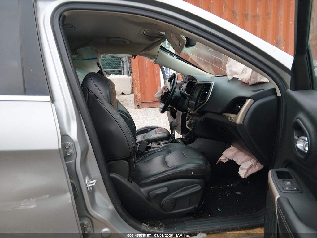 1C4PJMDB8HD234762 2017 JEEP CHEROKEE photo no. 5