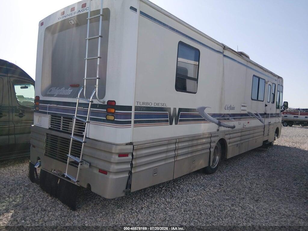 4UZHXFBC6WC944381 1998 FREIGHTLINER CHASSIS photo no. 4