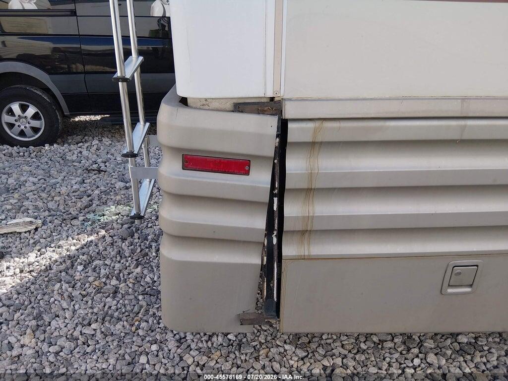 4UZHXFBC6WC944381 1998 FREIGHTLINER CHASSIS photo no. 6