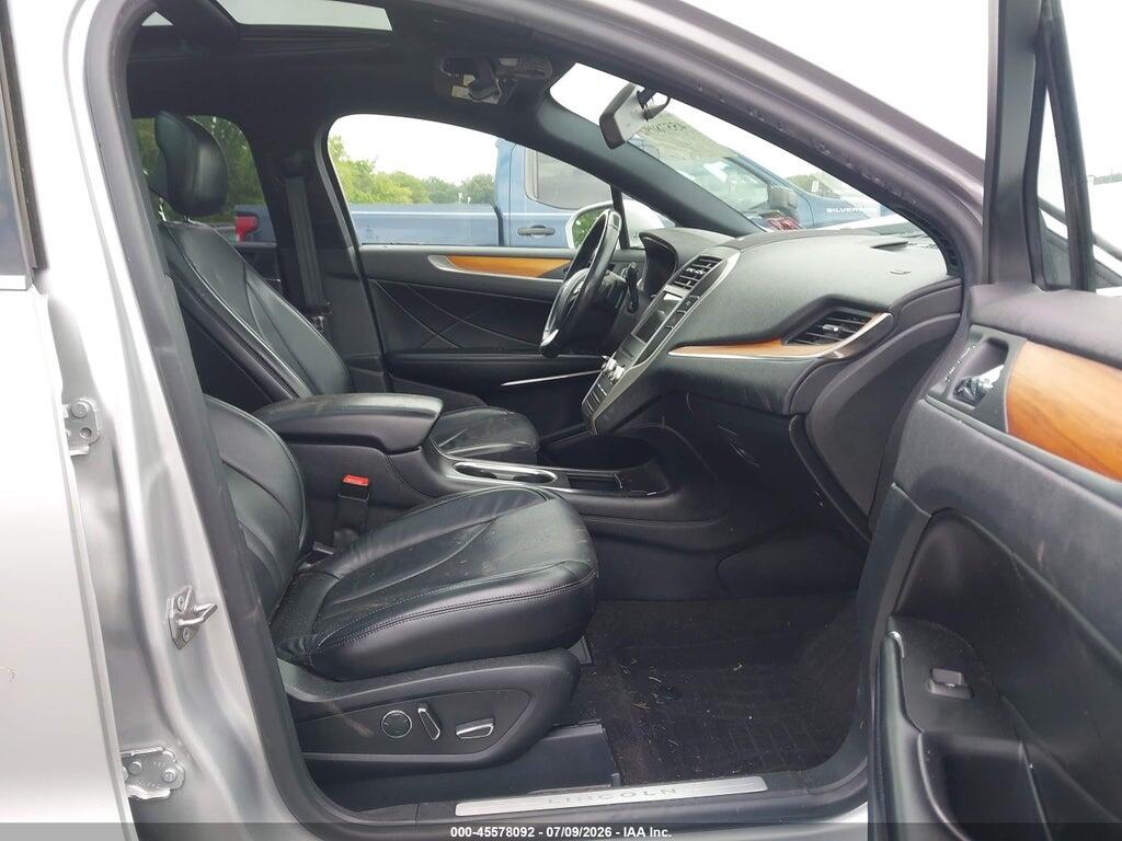 5LMCJ3D98KUL37279 2019 LINCOLN MKC photo no. 5