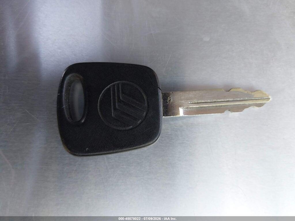 2MEFM74W91X644040 2001 MERCURY GRAND MARQUIS photo no. 11