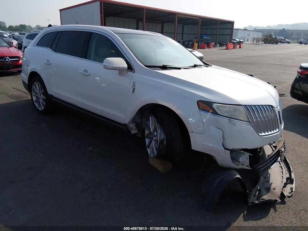 2LMHJ5ATXBBJ53072 2011 LINCOLN MKT photo no. 1