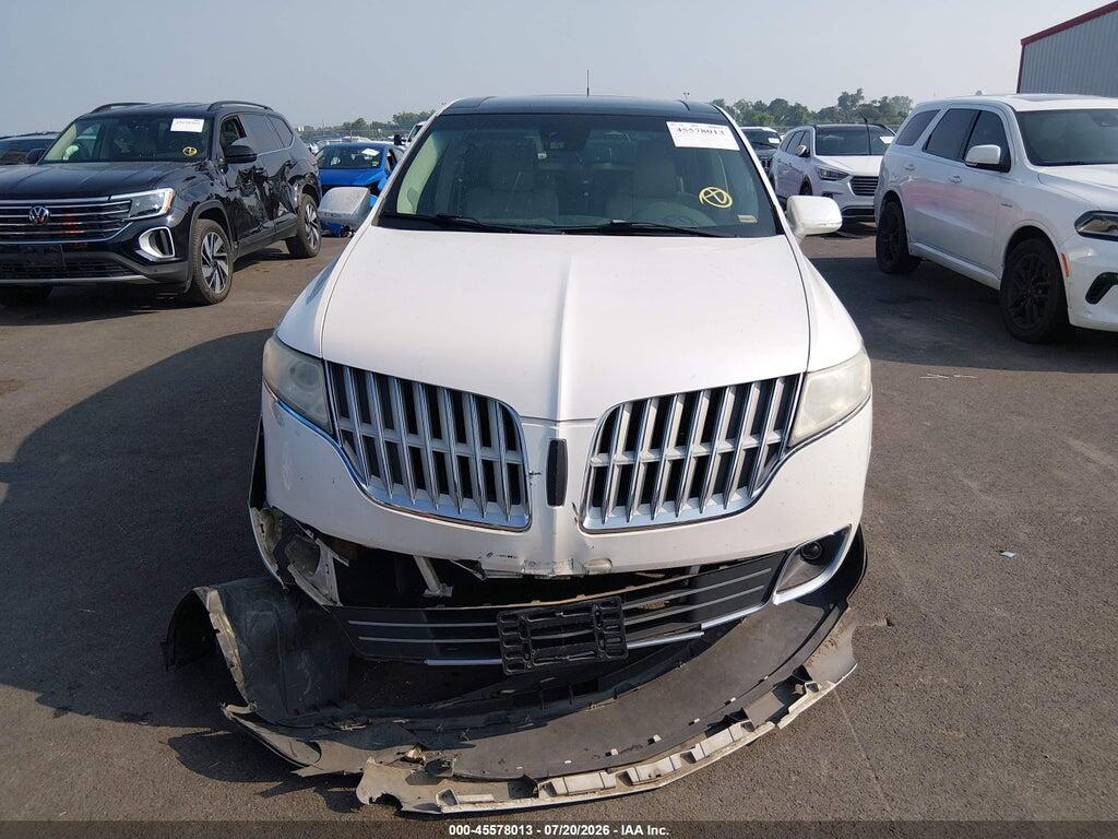 2LMHJ5ATXBBJ53072 2011 LINCOLN MKT photo no. 12