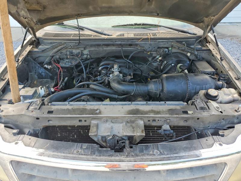 1FTZX17211NA99139 2001 FORD F150 photo no. 11