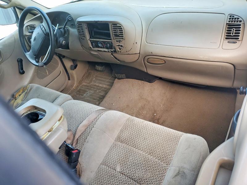 1FTZX17211NA99139 2001 FORD F150 photo no. 8