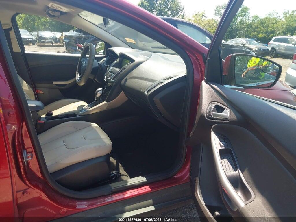 1FADP3J24HL272355 2017 FORD FOCUS photo no. 5