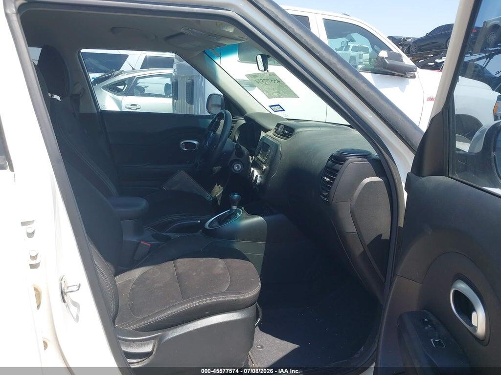 KNDJN2A23H7483939 2017 KIA SOUL photo no. 5