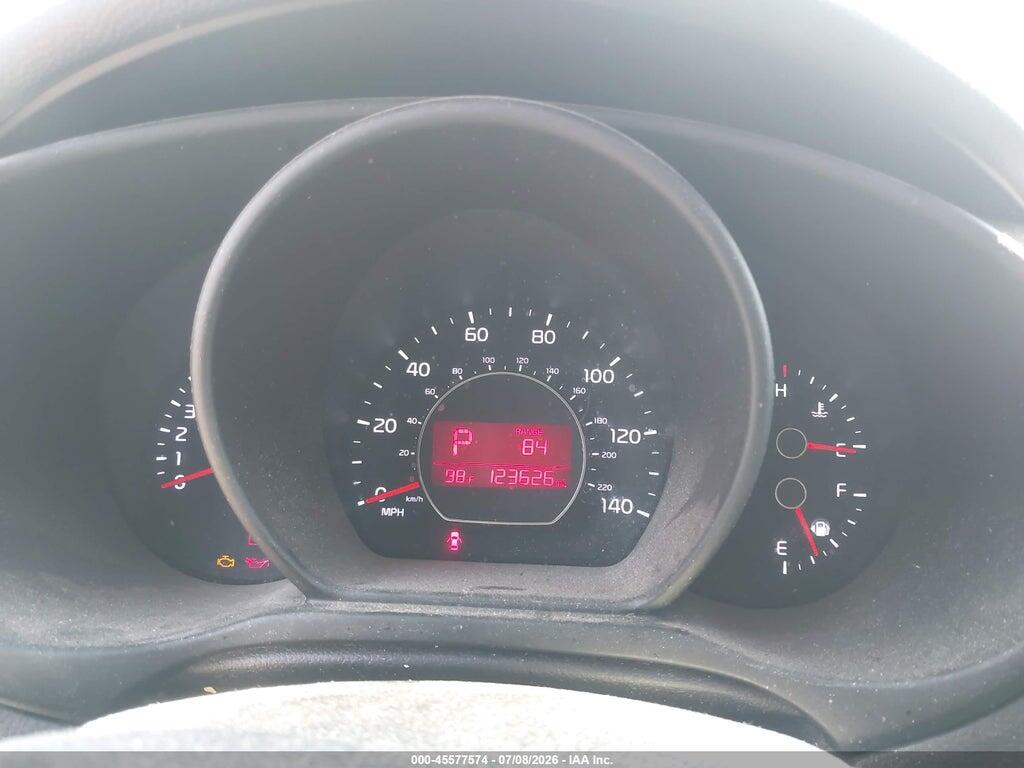 KNDJN2A23H7483939 2017 KIA SOUL photo no. 7