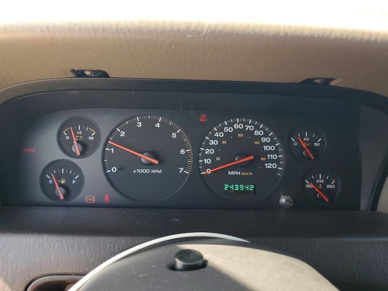 2001 JEEP GRAND CHEROKEE LAREDO — Фото 9 из 13