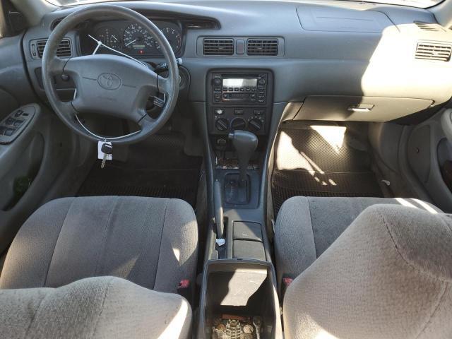 2001 TOYOTA CAMRY CE — Фото 8 из 12