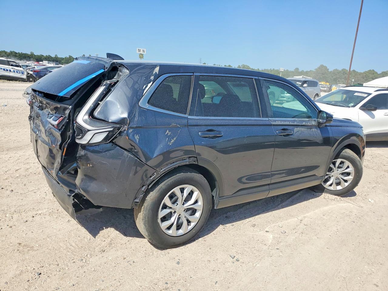 2026 HONDA CR-V LX — Фото 3 из 13