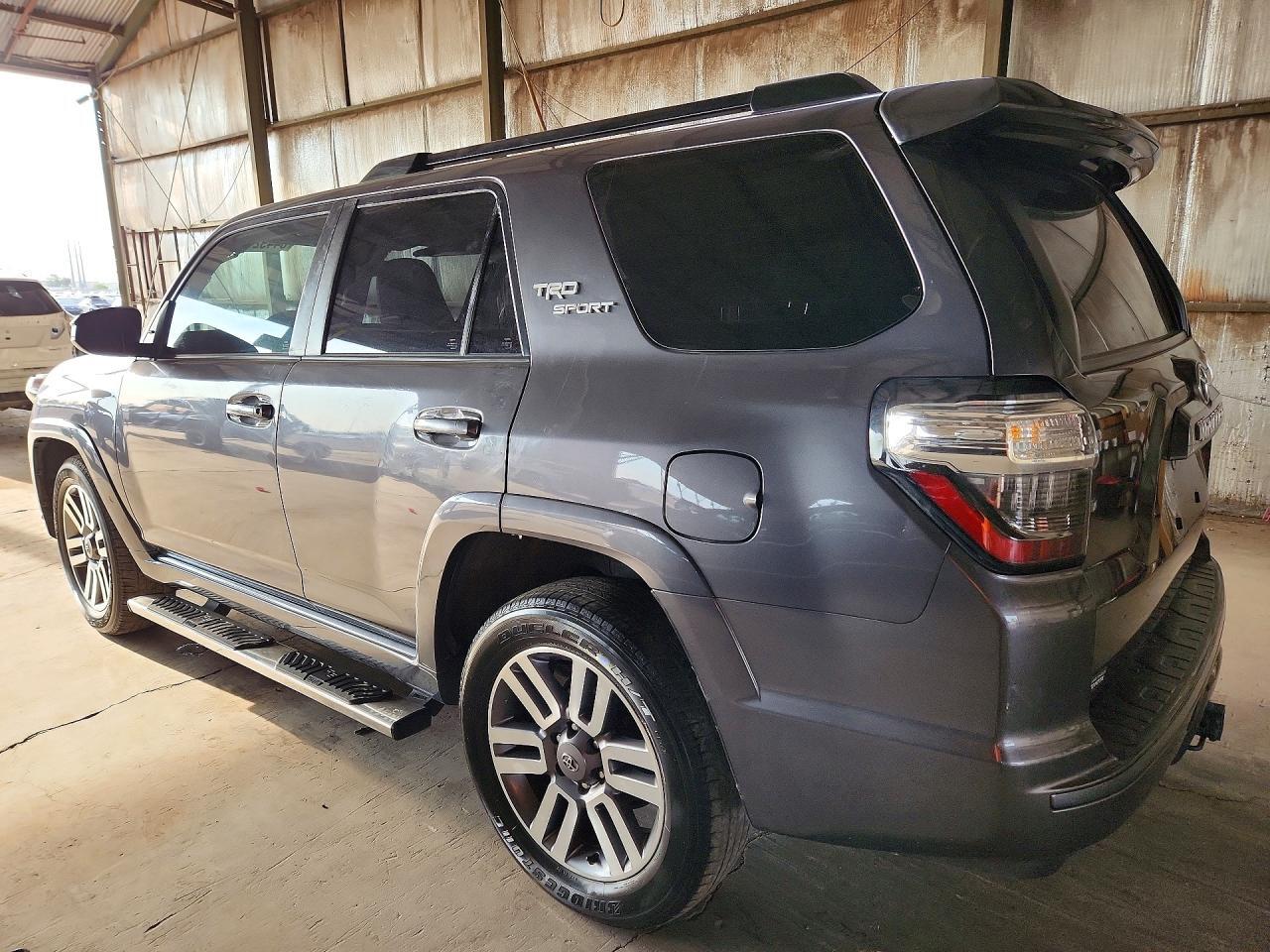2022 TOYOTA 4RUNNER TRD SPORT — Фото 2 из 13