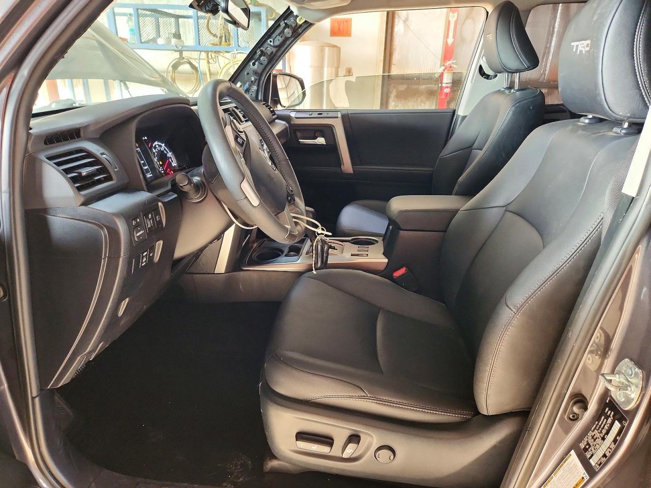 2022 TOYOTA 4RUNNER TRD SPORT — Фото 7 из 13